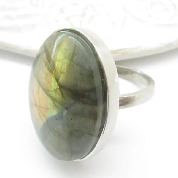 Labradoryt i srebro rodowane - pierścionek owal (Rozmiar Jubilerski 14) z regulacją