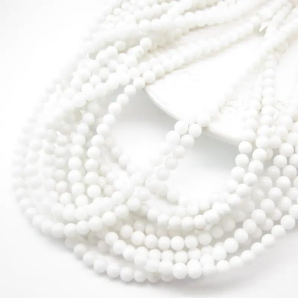 Kwarc Biały - kulki 4mm (sznurek) 