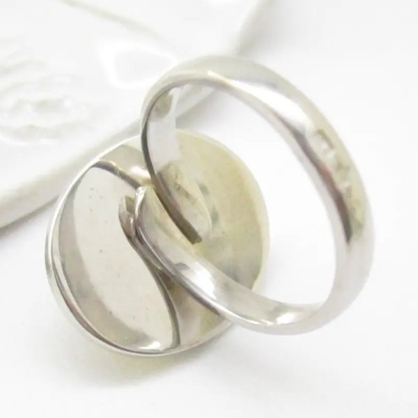 Tygrysie Oko w srebrze rodowanym - pierścionek owal (Rozmiar Jubilerski 17) z regulacją