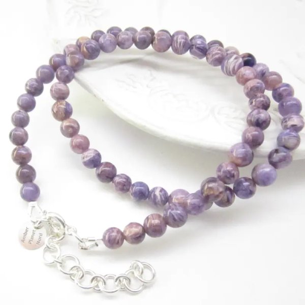 Czaroit i srebro - naszyjnik