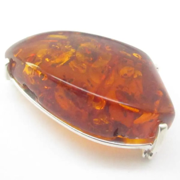 Koniakowy Bursztyn z łuskami i srebro - broszka