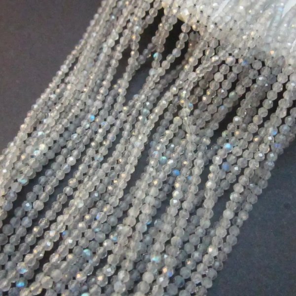 Labradoryt fasetowany - kulki 2 mm (sznur)
