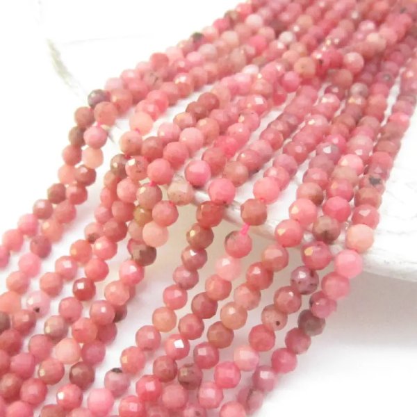Rodonit fasetowany - kulki 4 mm (sznur)