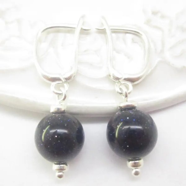 Noc Kairu w srebrze - kolczyki kulki