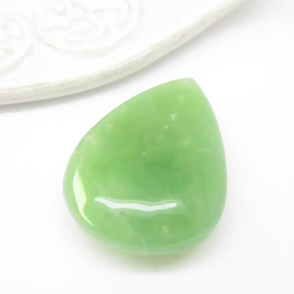 Chryzopraz 34x25x11 mm łza