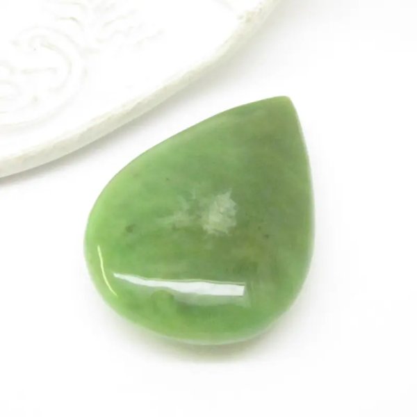 Chryzopraz 43x29x11 mm łza