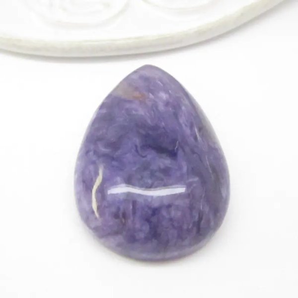 Czaroit 35x23x9 mm łza