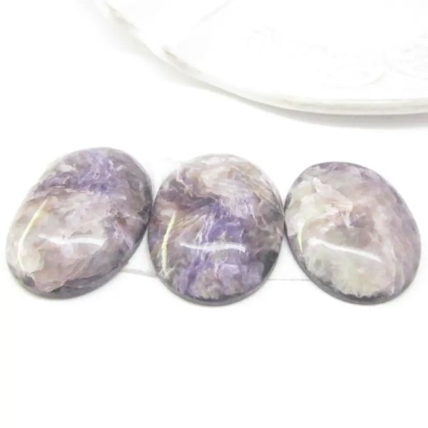 Czaroit - komplet kaboszonów - owale