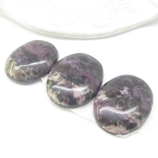 Czaroit - komplet kaboszonów - owale