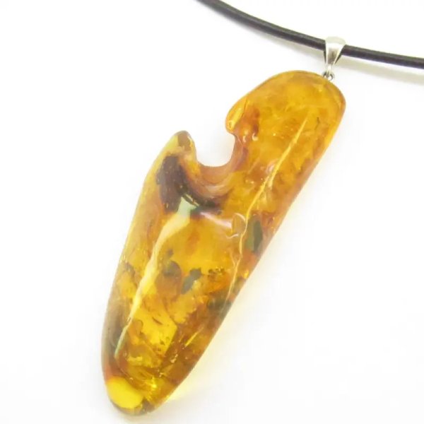 Owad, łodyga, inkluzje roślinne w bursztynie i srebro - zawieszka z rzemieniem