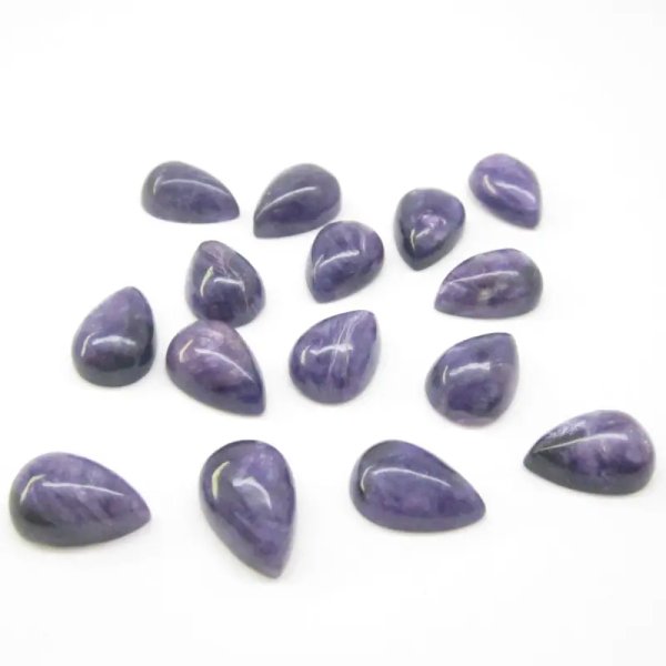 Czaroit 14x10 mm łza (sztuka)