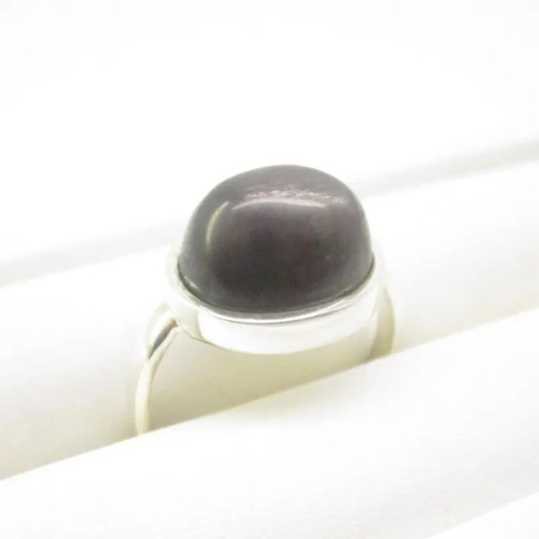 Kamień Słoneczny i srebro - pierścionek owal (Rozmiar Jubilerski 14)