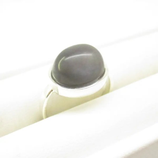 Kamień Słoneczny i srebro - pierścionek owal (Rozmiar Jubilerski 14)