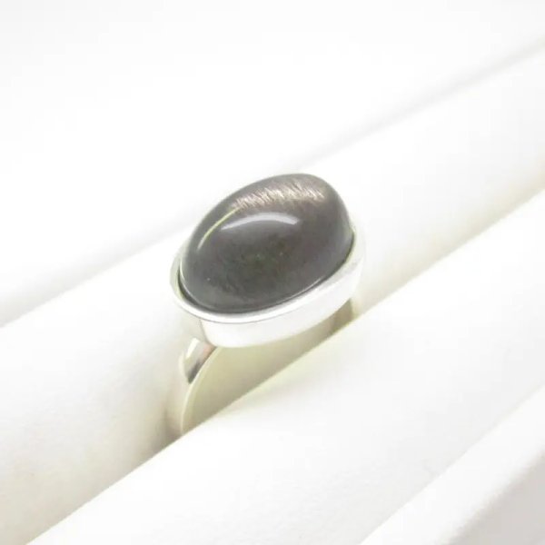 Kamień Słoneczny i srebro - pierścionek owal (Rozmiar Jubilerski 13)