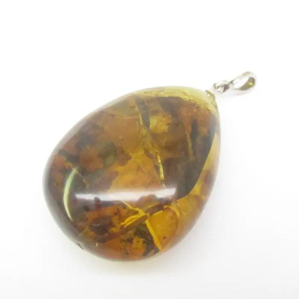 Inkluzje roślinne i pęcherzyki powietrza w bursztynie i srebro - wisiorek z rzemieniem
