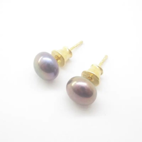 Perła fioletowa i srebro złocone - kolczyki sztyfty - okrągłe 8 mm (para)