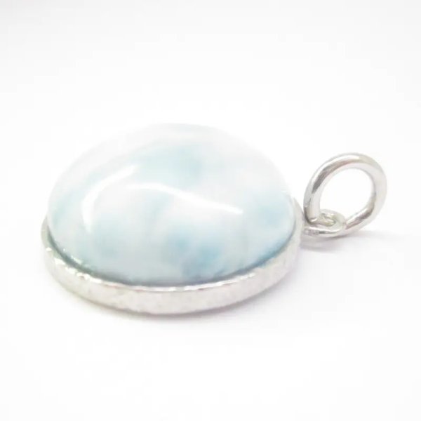 Larimar i srebro młotkowane - wisiorek okrągły