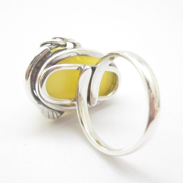 Mleczny Bursztyn w srebrze - pierścionek (Rozmiar 17) z liściem z regulacją +/- 2 rozmiary regulacji