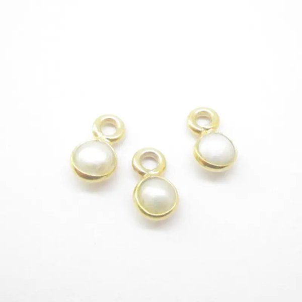 Srebro Ag złocone - wisiorek z naturalną Perłą