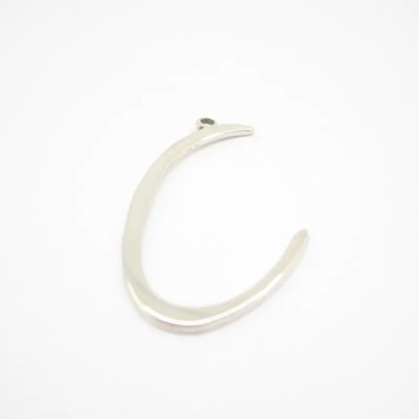 Srebro Ag - zawieszka literka C