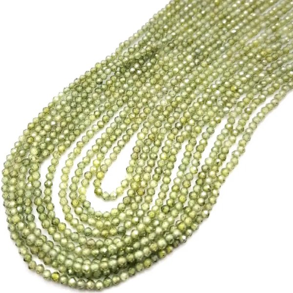 Cyrkon syntetyczny zielony - fasetowane kulki 2 mm (sznur) 