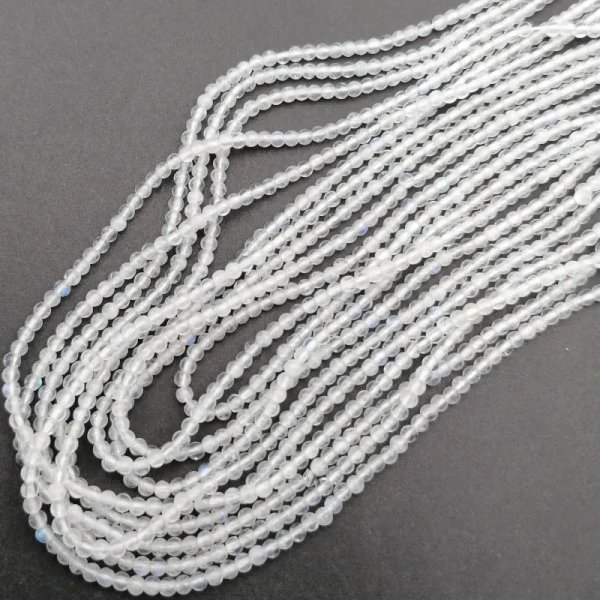 Kamień Księżycowy kulka fasetowana 2 mm (sznur) 