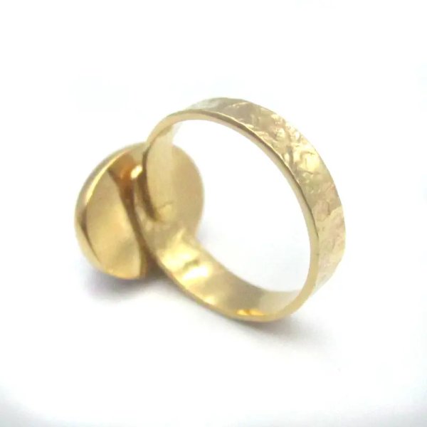 Czaroit i młotkowane srebro złocone - pierścionek owal (różne rozmiary) z regulacją