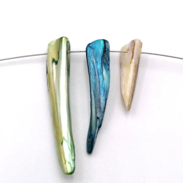 Masa perłowa wiercona u góry (różne kolory i rozmiary) całe opakowanie