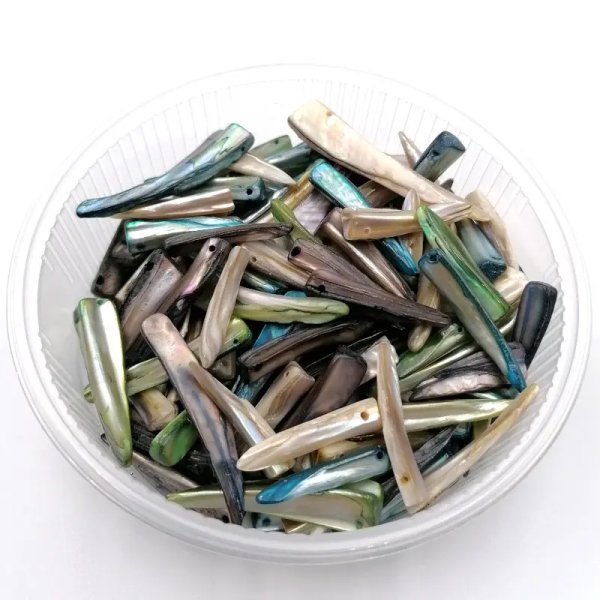 Masa perłowa wiercona u góry (różne kolory i rozmiary) całe opakowanie