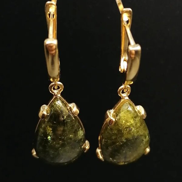 Granat Zielony w srebrze złoconym - kolczyki łzy