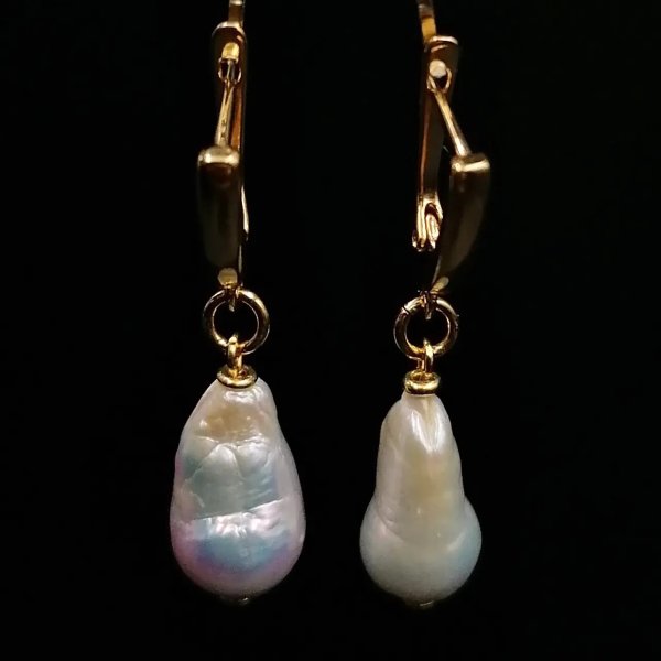 Perła biała i srebro złocone - kolczyki nieregularne (para)