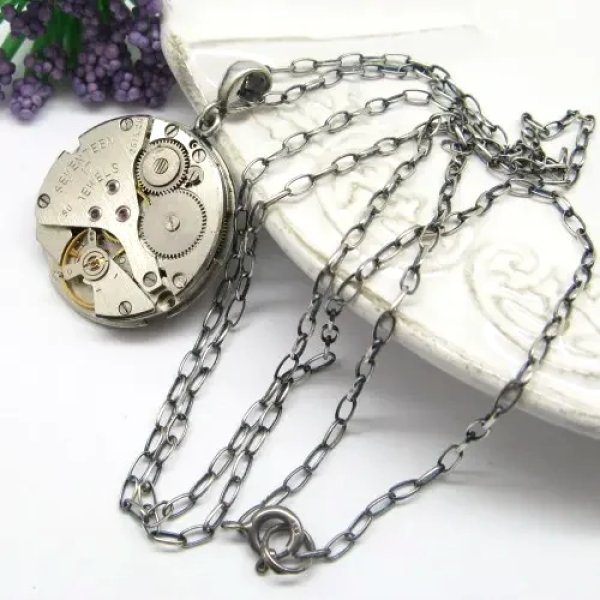 Naszyjnik z Mechanizmem Zegarka – Srebro Oksydowane 925, Stal Szlachetna