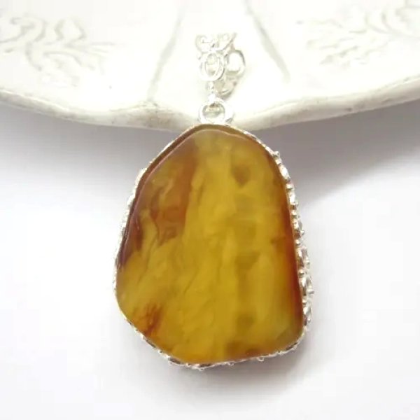 Bursztyn i srebro - zawieszka 