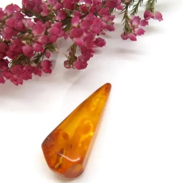 Koniakowy Bursztyn 33x13x9 mm stożek