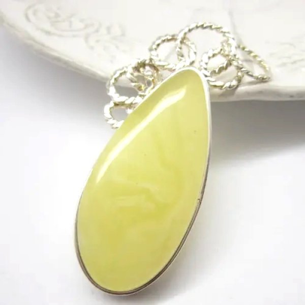 Mleczny Bursztyn i srebro - wisiorek łza