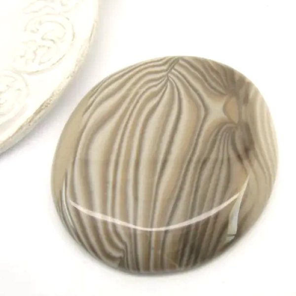 Krzemień Pasiasty 64x55x6 mm owal