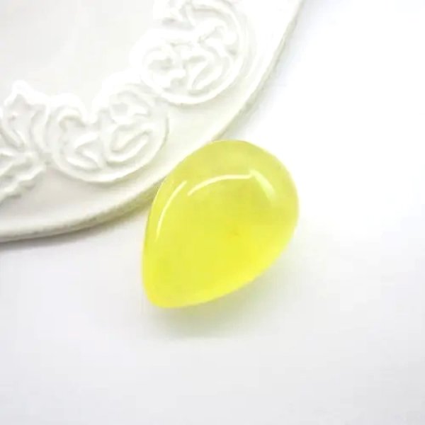 Mleczny Bursztyn 29x21x16 mm kropla