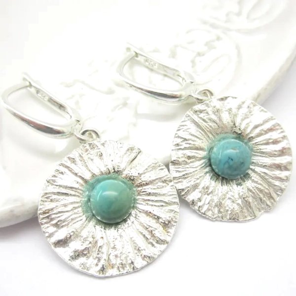 Turkus i srebro młotkowane - kolczyki blaszki (para)