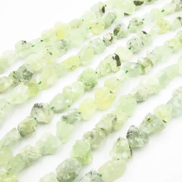 Prehnit surowy bryłki - nieregularne (sznur)