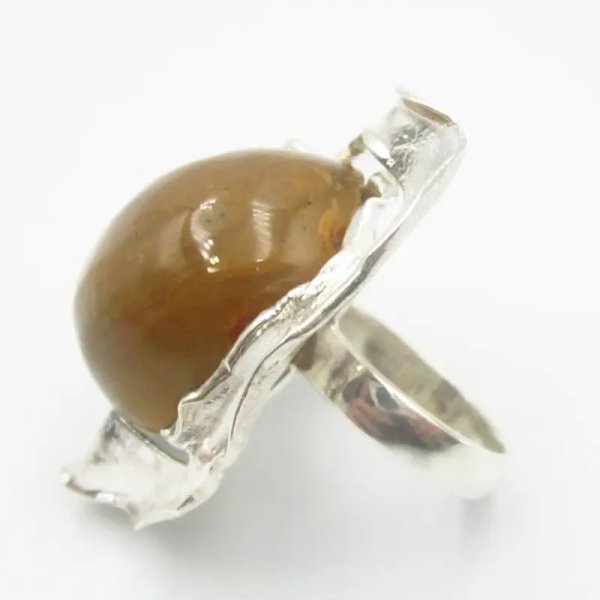Bursztyn i srebro - pierścionek