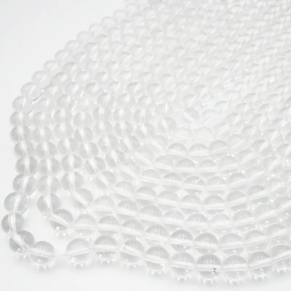 Kryształ górski - kulki 8 mm (sznur) 