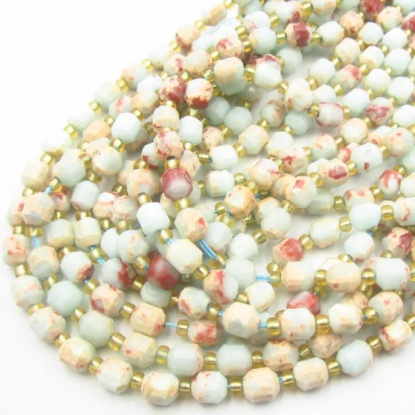 Agat shoushan fasetowany - wielościany 6 mm (sznur)