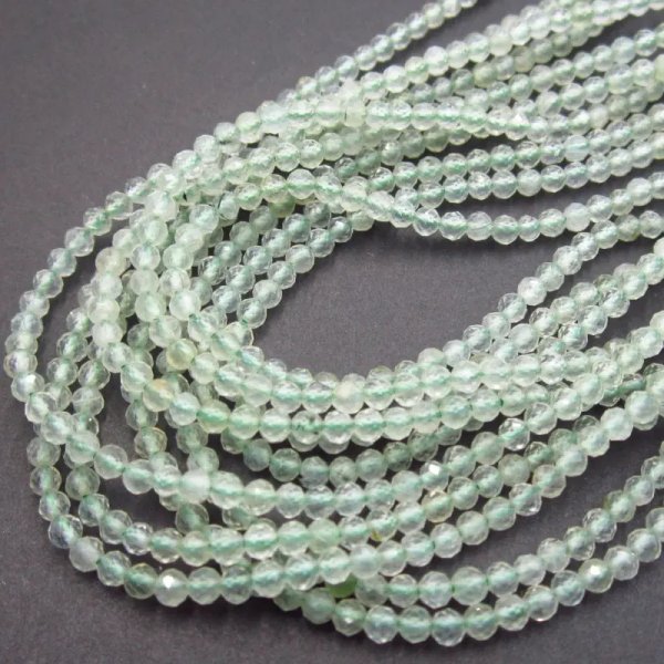 Prehnit fasetowane kulki 2 mm – sznur ok. 38 cm