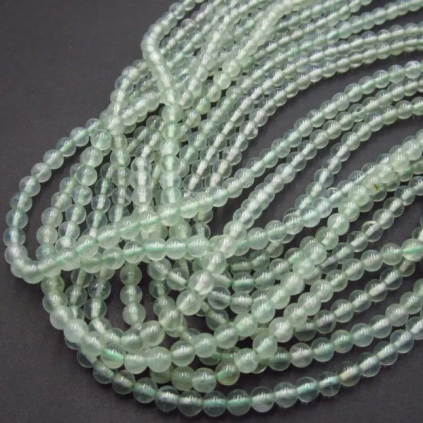 Prehnit kulki 4 mm – sznur ok. 38 cm