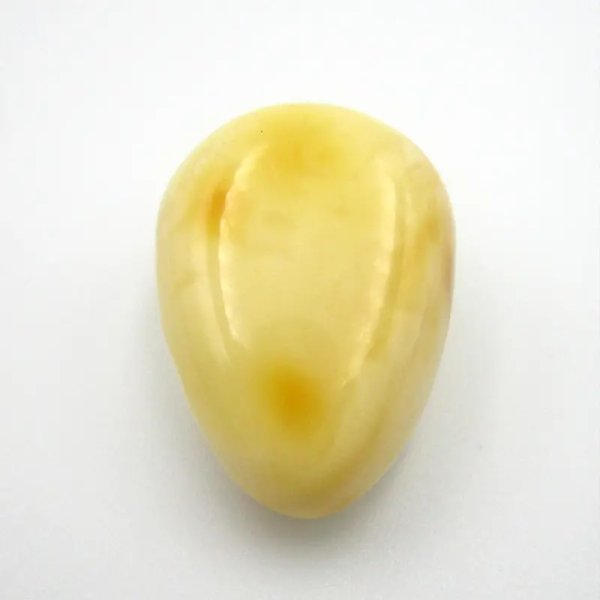 Mleczny Bursztyn 28x20x4mm łza