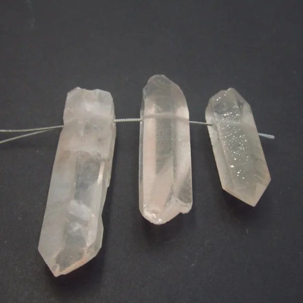 Kryształ Górski  - nieregularne  sople (sztuka)