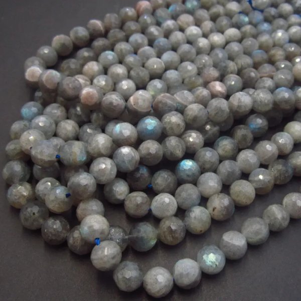 Labradoryt fasetowany - kulki 8 mm (sznur)