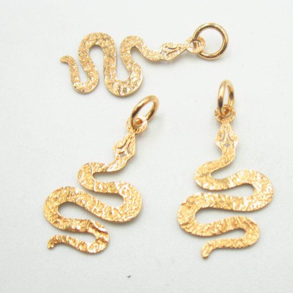 Srebro Ag Złocone - zawieszka wąż młotkowany 20x11 mm