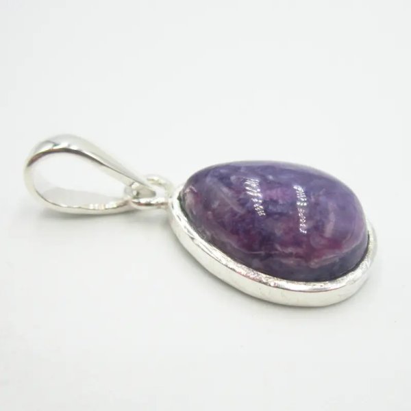 Czaroit i srebro młotkowane - zawieszka łza