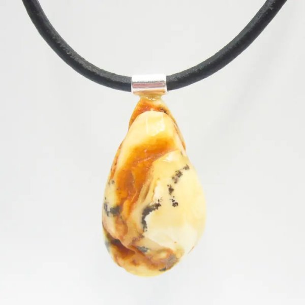 Naturalny Bursztyn biały i srebro - naszyjnik na rzemieniu (50,5 cm)